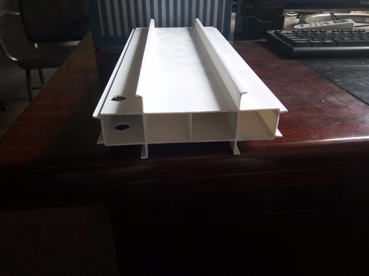 铁岭立面拉缝板 (1)150MM宽拉缝板
